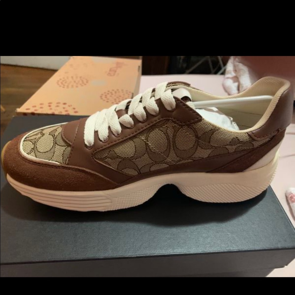 Brand New Coach Authentic Size 9.5 Women's